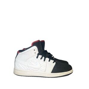 Nike Air Jordan 1 Retro 99 Black‎ White Red Mid Lace Up Sneakers Youth 6